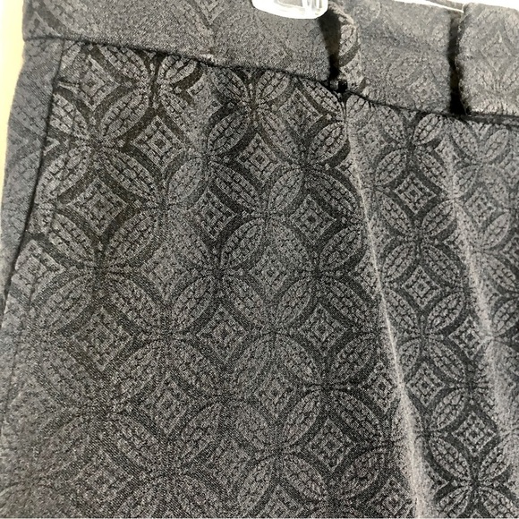 Banana Republic navy blue cropped pants jacquard print size 10 - Picture 2 of 11